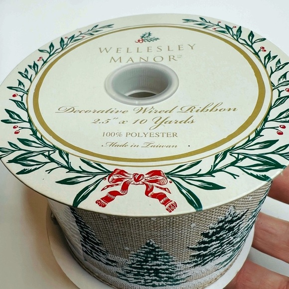 Lot of 7 Christmas New & Used Ribbon Wired & Non Wired, Various Types & Widths - Picture 3 of 11